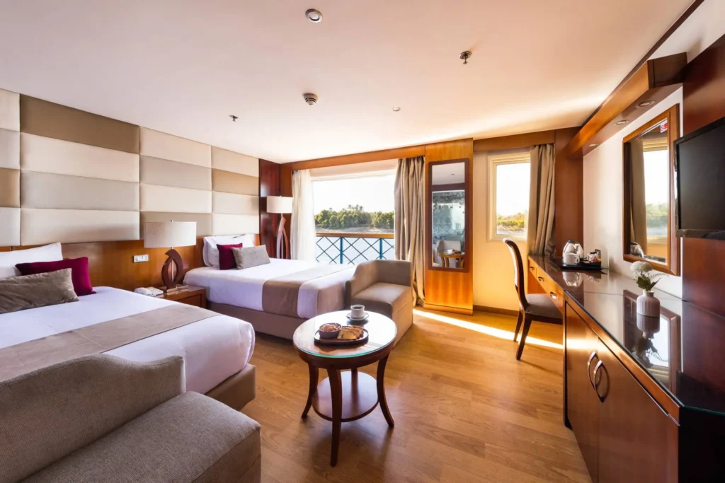 Esmeralda Suite