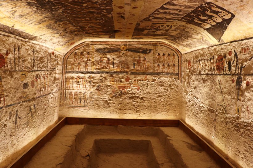 egypt-tomb-02Valley of the Kings, Hatshepsut & Colossi of Memnon Day Tour